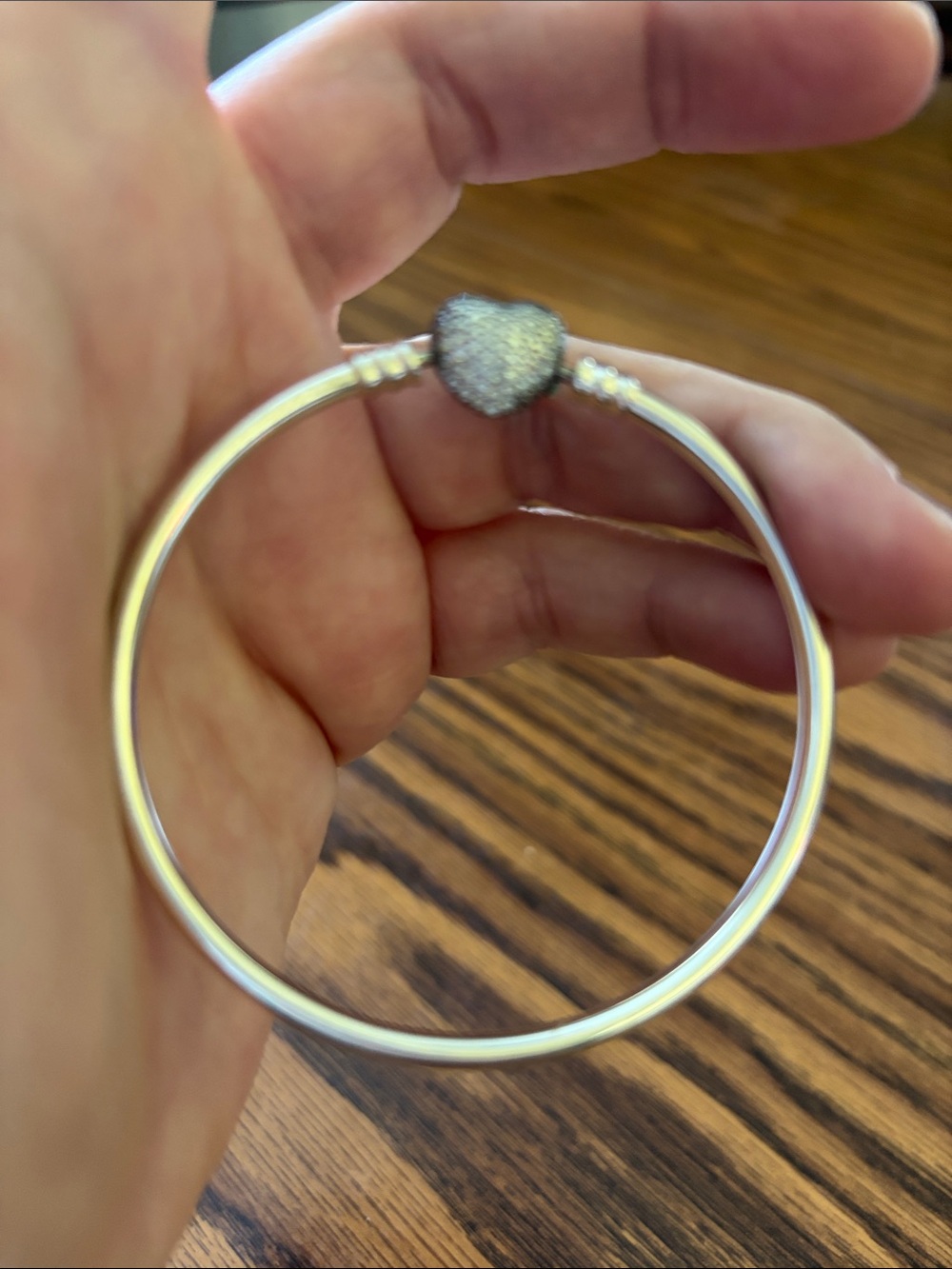 Pave heart bangle 925 sterling silver by pandora -smallest size-need small wrist